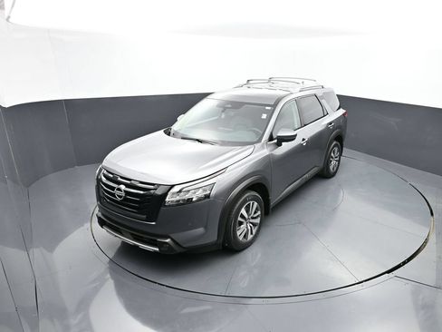 Used 2023 Nissan Pathfinder SL w/ Lighting Package (N92) AWD/4WD image 40
