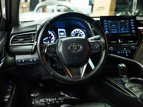 Used 2023 Toyota Camry SE FWD image 16
