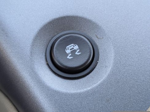 Used 2006 Chevrolet Corvette Coupe w/ Preferred Equipment Group image 20