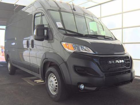 Used 2025 RAM ProMaster 2500 w/ Convenience Group FWD image 2