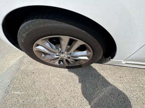 Used 2018 Kia Sedona SX Limited FWD image 36