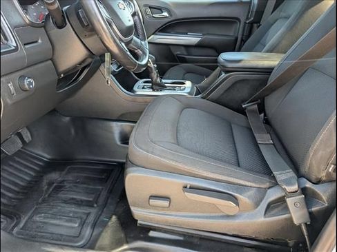 Used 2022 Chevrolet Colorado LT w/ Fleet Safety Package RWD image 9