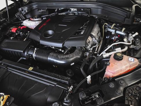 Used 2024 Alfa Romeo Stelvio Ti image 40