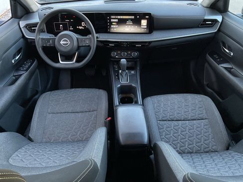 Used 2025 Nissan Kicks SV image 20