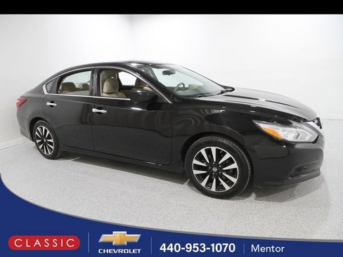 Used 2018 Nissan Altima 2.5 SV image 1
