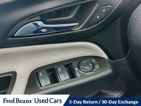 Used 2023 Chevrolet Equinox LS w/ Driver Confidence II Package image 18