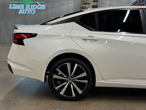 Used 2020 Nissan Altima 2.5 SR AWD/4WD image 18