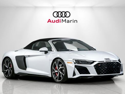Used 2021 Audi R8 V10 w/ Premium Package image 8