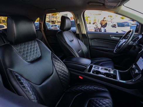 Used 2023 Ford Edge Titanium image 21