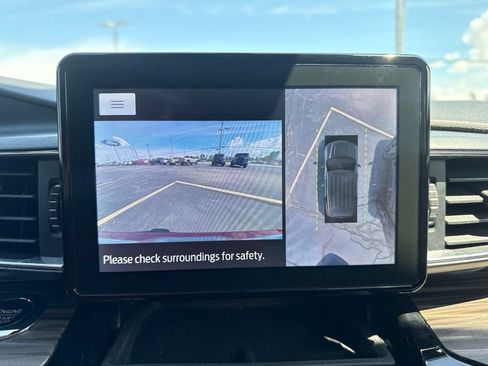 Used 2022 Ford Explorer Limited AWD/4WD image 17