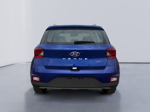New 2026 Hyundai Venue SEL FWD image 4