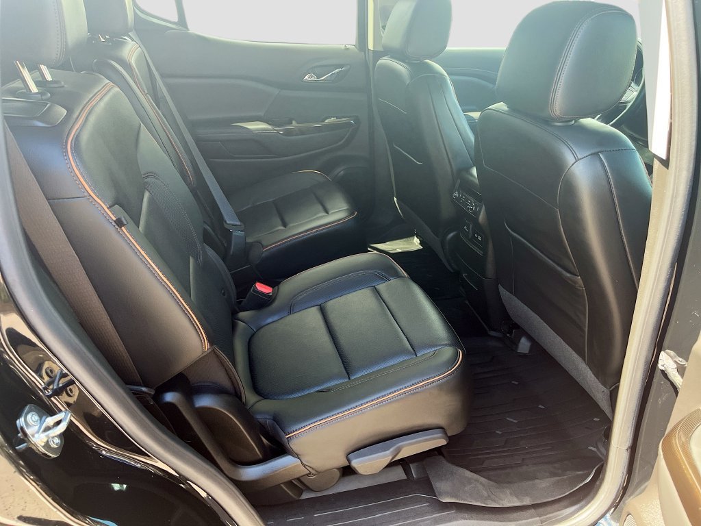Used 2023 GMC Acadia AT4 w/ Technology Package AWD/4WD image 28
