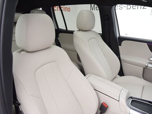 New 2026 Mercedes-Benz GLB 250 image 17