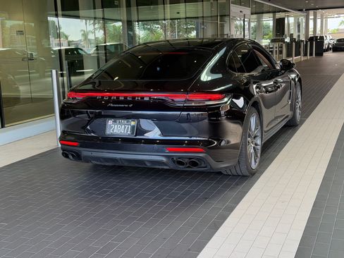 Certified 2023 Porsche Panamera 4 Platinum Edition AWD/4WD image 10