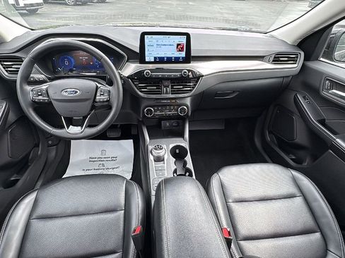 Used 2022 Ford Escape Titanium image 29