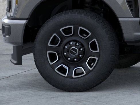 New 2025 Ford F250 Platinum w/ FX4 Off-Road Package image 19