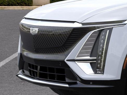 New 2026 Cadillac Lyriq Luxury AWD/4WD image 15
