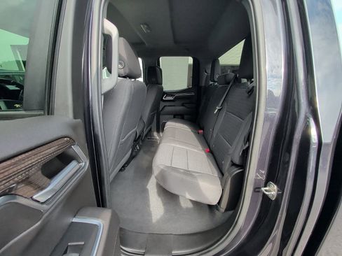 Used 2022 Chevrolet Silverado 1500 LT image 13