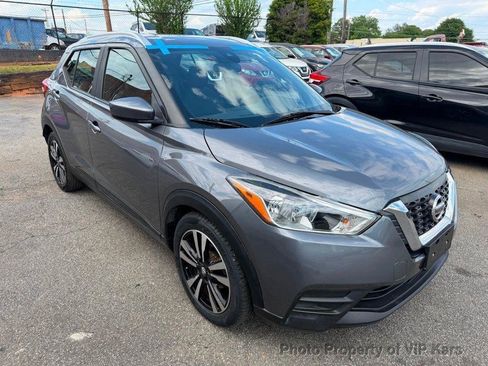 Used 2020 Nissan Kicks SV FWD image 3
