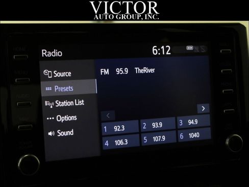 Used 2020 Toyota Corolla LE FWD image 22