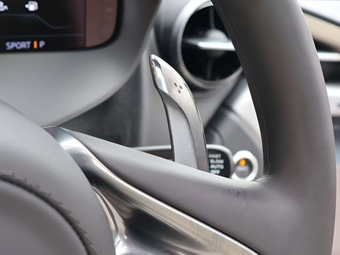 New 2026 McLaren 750S RWD image 15