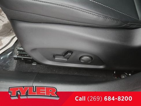 New 2026 Jeep Compass Limited image 25