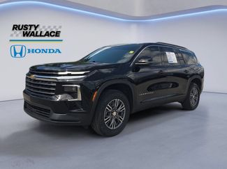 Used 2025 Chevrolet Traverse LT FWD video 1