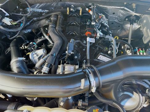 Used 2024 Ford Expedition Platinum AWD/4WD image 34