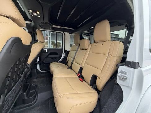Used 2019 Jeep Wrangler Unlimited Rubicon AWD/4WD image 22