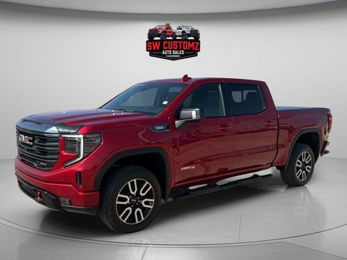 Used 2023 GMC Sierra 1500 AT4 w/ AT4 Premium Package AWD/4WD image 3