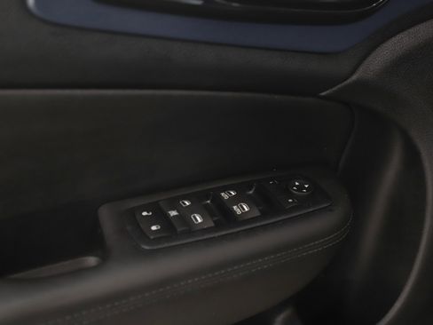 Used 2016 Chrysler 200 S w/ Navigation & Sound Group I image 19