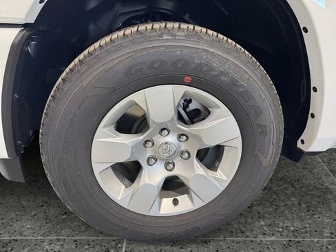 New 2025 RAM 1500 Big Horn image 5