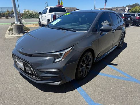 Used 2024 Toyota Corolla SE FWD image 4