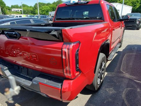 Used 2024 Toyota Tundra Platinum AWD/4WD image 9