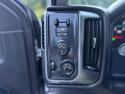 Used 2015 Chevrolet Silverado 2500 LT AWD/4WD image 18