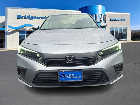 Used 2024 Honda Civic Touring image 2