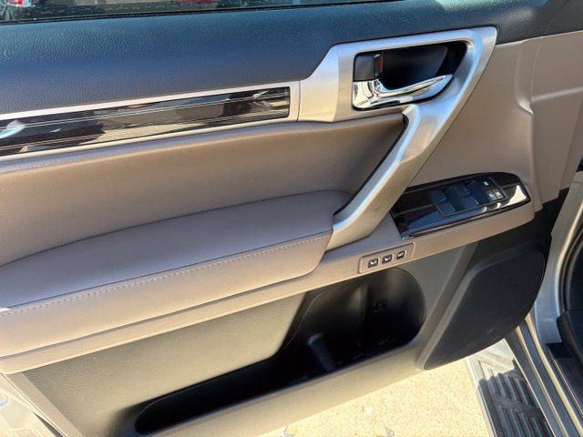 Used 2021 Lexus GX 460 Premium w/ Premium Package AWD/4WD image 31