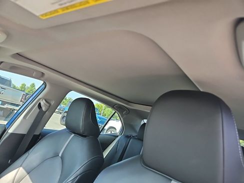 Used 2023 Toyota Camry XSE FWD image 16