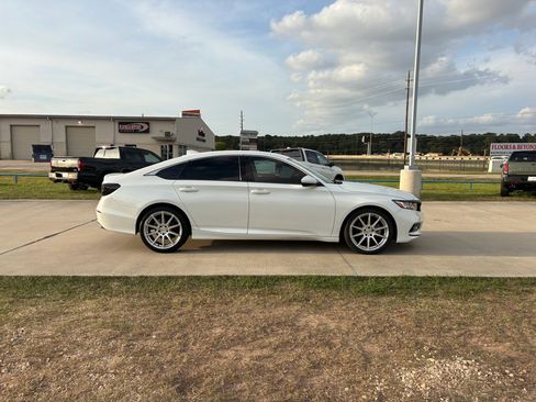 Used 2019 Honda Accord Sport image 7