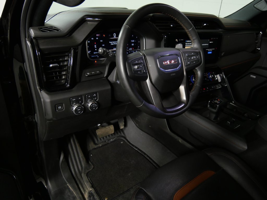 Used 2024 GMC Sierra 1500 AT4 w/ Technology Package AWD/4WD image 13
