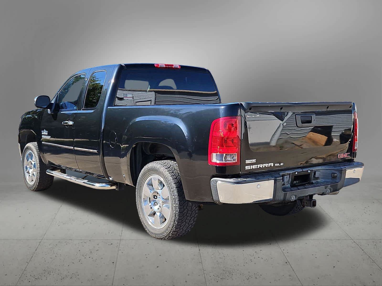 Used 2010 GMC Sierra 1500 SLE w/ Texas Edition RWD image 4