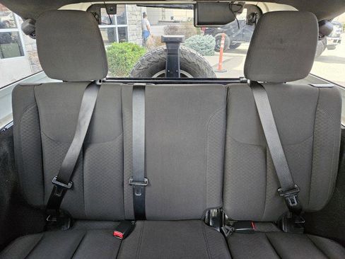 Used 2018 Jeep Wrangler Unlimited Sport S image 17