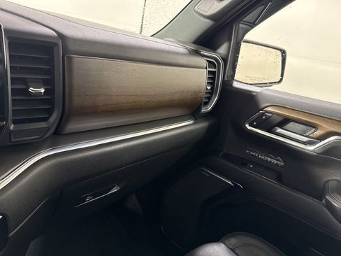 Used 2024 Chevrolet Silverado 1500 High Country w/ Midnight Edition image 31