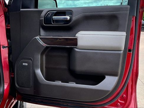 Used 2020 GMC Sierra 1500 SLT image 23