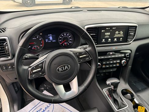 Used 2022 Kia Sportage EX image 25