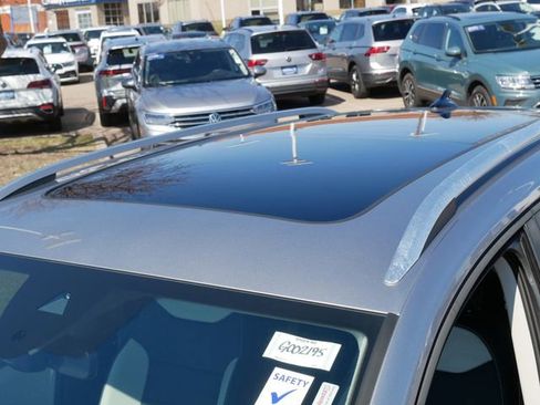 Certified 2025 Volkswagen Taos SEL image 11