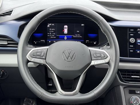 Used 2022 Volkswagen Taos SE image 7