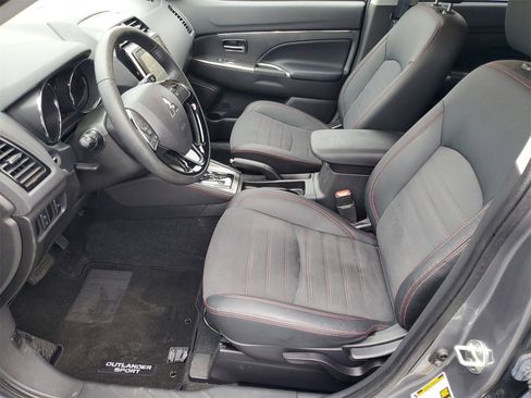 Used 2023 Mitsubishi Outlander Sport SE image 5