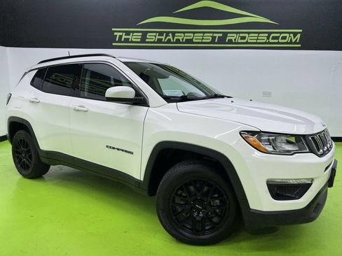 Used 2019 Jeep Compass Latitude w/ Popular Equipment Group AWD/4WD image 1