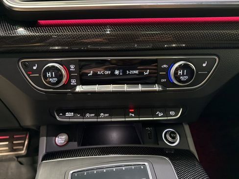 Used 2018 Audi SQ5 Prestige w/ Prestige Package image 37